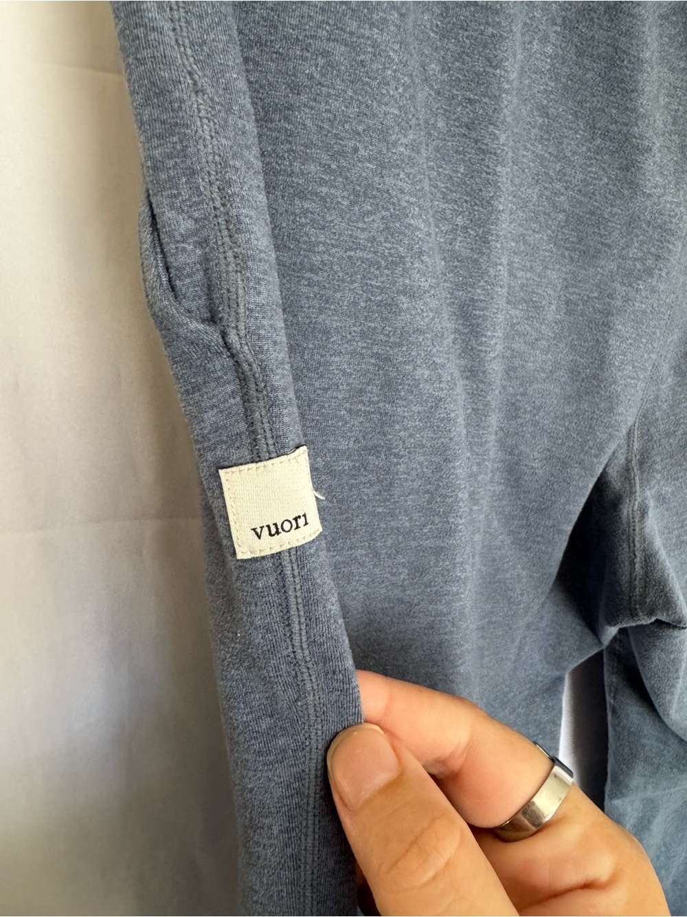 Vuori Performance Joggers Size Small - Picture 2 of 5